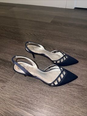 Adrianna Papell Navy Pointed Slingback Kitten Heels